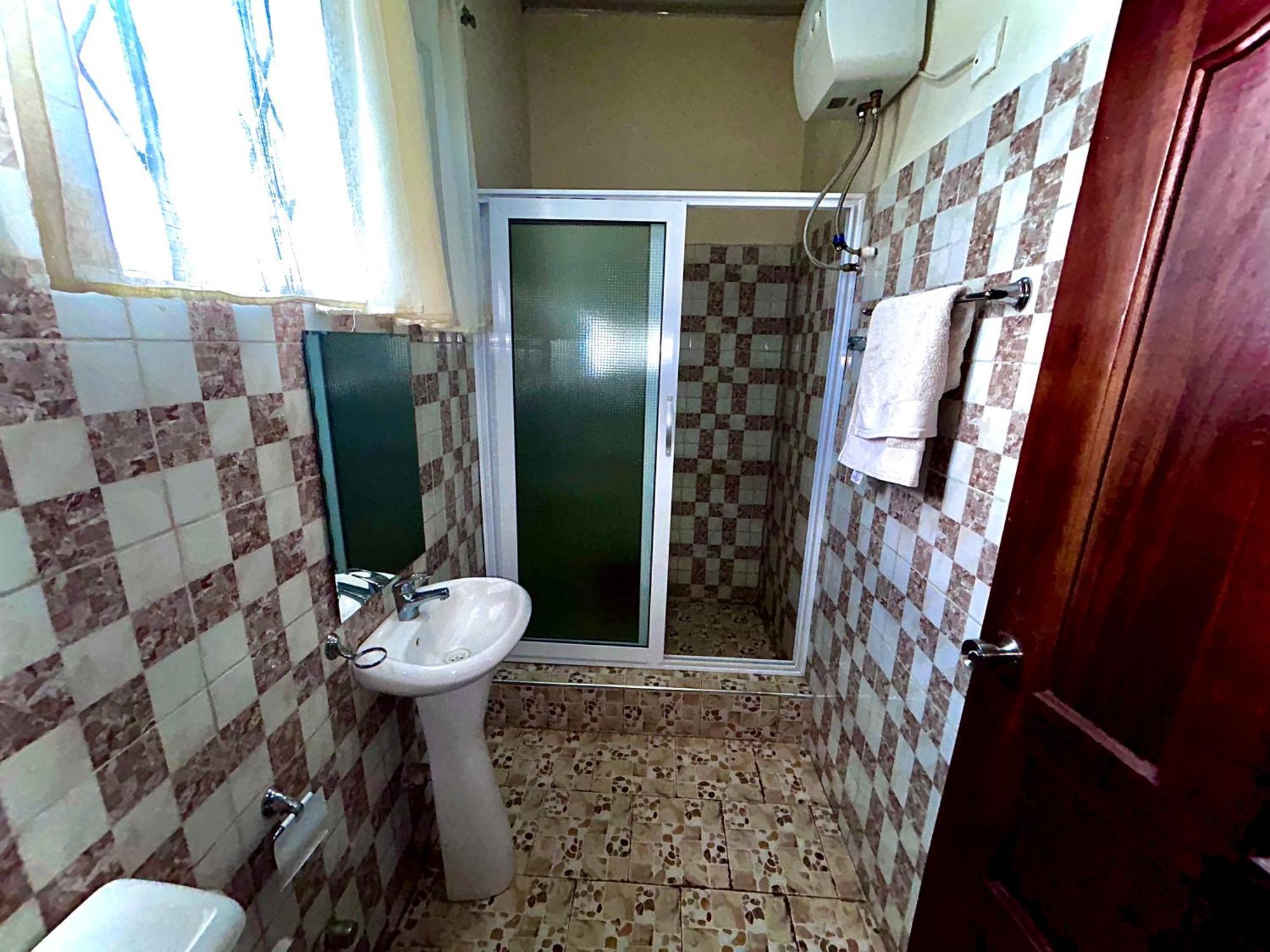 Jessie Hotel Adenta Екстер'єр фото